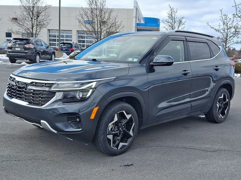 Used 2024 Kia Seltos EX image 6