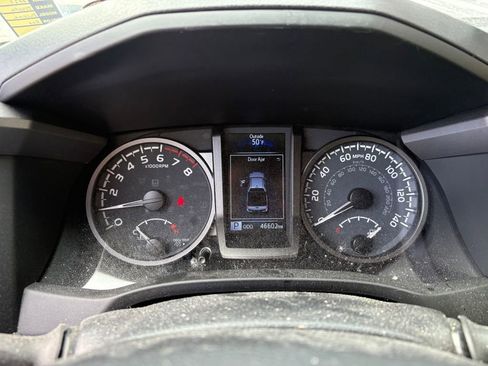 Used 2023 Toyota Tacoma TRD Off-Road w/ Technology Package AWD/4WD image 20