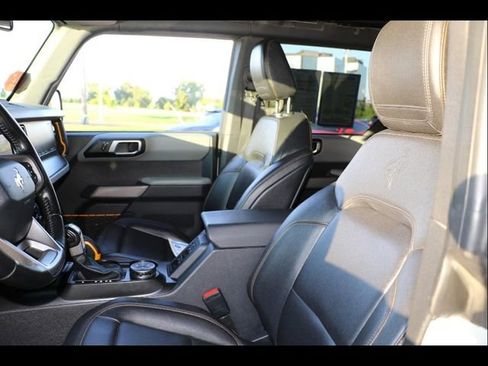 Used 2021 Ford Bronco Badlands image 18