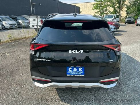 Used 2024 Kia Sportage LX AWD/4WD image 11