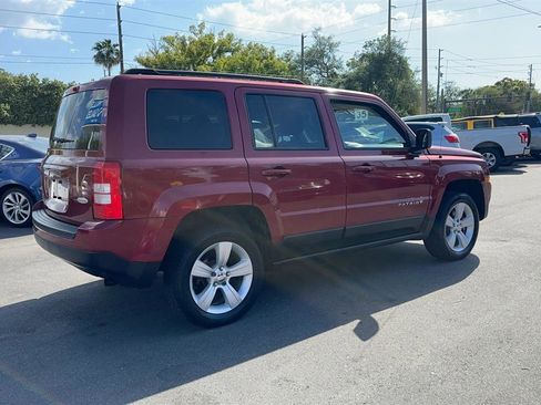 Used 2014 Jeep Patriot Latitude w/ Sun/Sound Group image 11