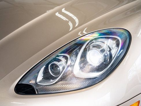 Used 2016 Porsche Macan S image 14