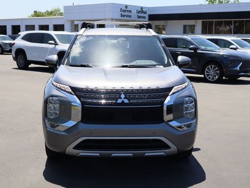 Used 2022 Mitsubishi Outlander SEL image 2