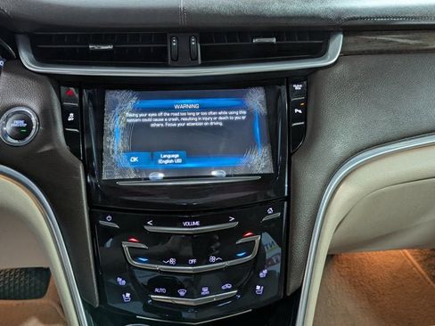 Used 2015 Cadillac XTS Luxury image 36