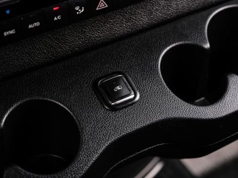 Used 2025 Mercedes-Benz Sprinter 2500 w/ Dashboard Charging Package image 23