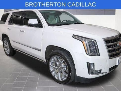 Used 2020 Cadillac Escalade Premium Luxury image 9