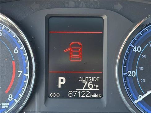 Used 2018 Toyota Corolla LE FWD image 18