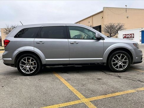 Used 2015 Dodge Journey R/T w/ Flexible Seating Group image 4