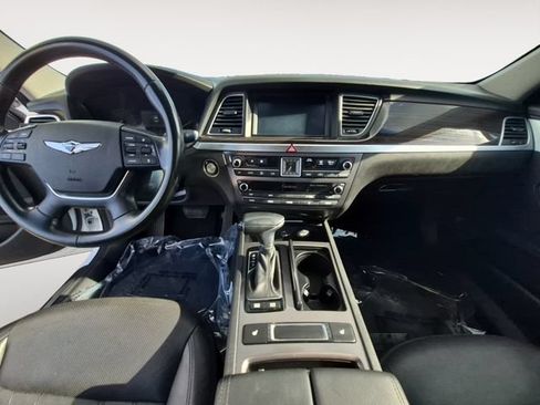 Used 2019 Genesis G80 3.8 RWD image 10