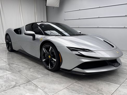 Used 2021 Ferrari SF90 Stradale image 2