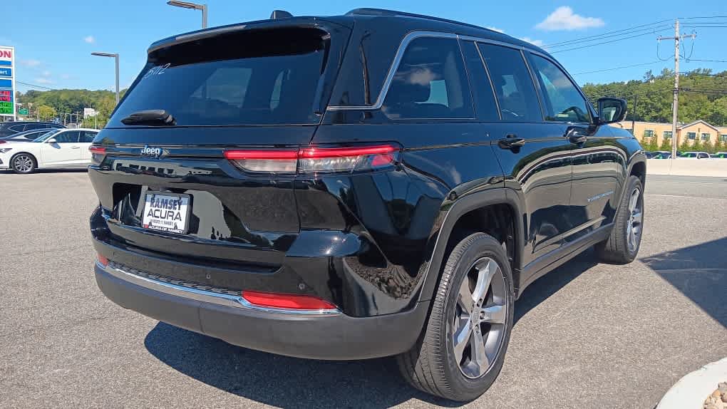 Used 2023 Jeep Grand Cherokee 4WD 4xe image 7