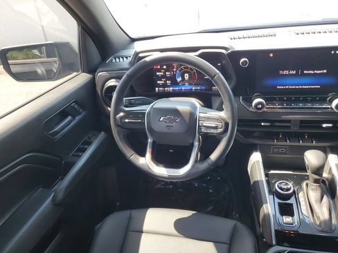 Used 2025 Chevrolet Colorado Trail Boss AWD/4WD image 13