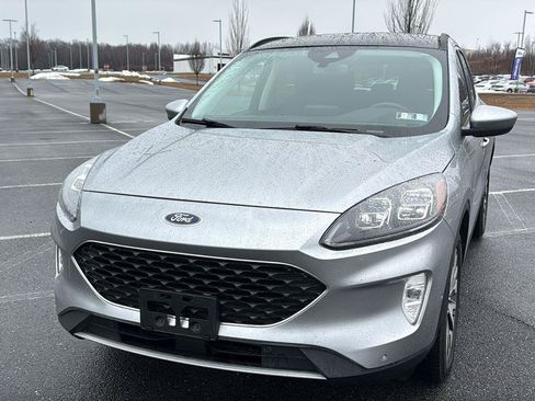 Used 2022 Ford Escape Titanium AWD/4WD image 14