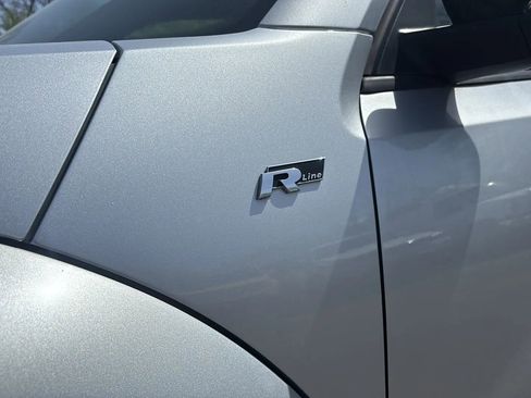 Used 2014 Volkswagen Beetle R-Line FWD image 39