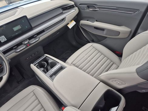 New 2026 Kia EV9 Land w/ Nightfall Edition Package image 16