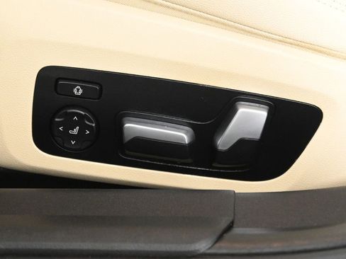 Used 2020 BMW 330i xDrive 330i xDrive w/ Convenience Package image 28