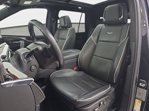 Used 2022 Cadillac Escalade Premium Luxury AWD/4WD image 14