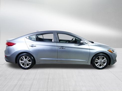 Used 2017 Hyundai Elantra SE w/ SE A/T Tech Package 03 FWD image 8