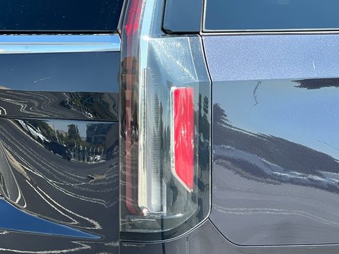 Used 2023 Cadillac Escalade Premium Luxury w/ Performance Package image 54