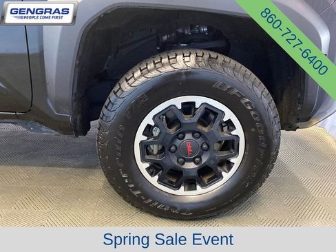 Used 2024 Toyota Tacoma TRD Off-Road AWD/4WD image 44