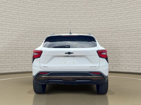 Used 2024 Chevrolet Trax ACTIV w/ Sunroof Package FWD image 6