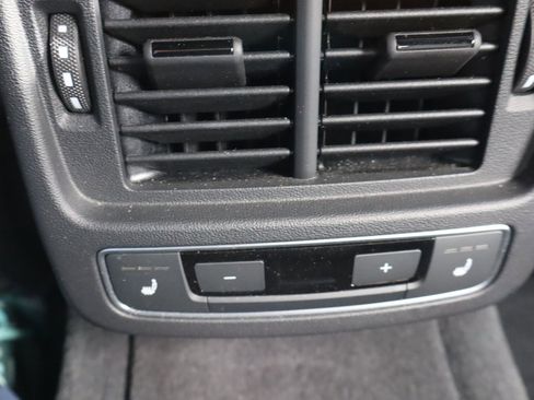 Used 2022 Audi RS e-tron GT w/ Carbon Performance Package image 10