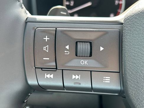 Used 2026 Nissan Rogue SV FWD image 26