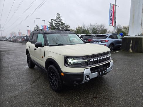 Used 2025 Ford Bronco Sport Badlands w/ Badlands Tech Package image 3