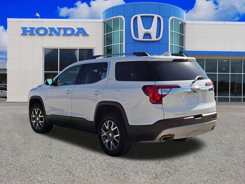 Used 2023 GMC Acadia SLT FWD image 4