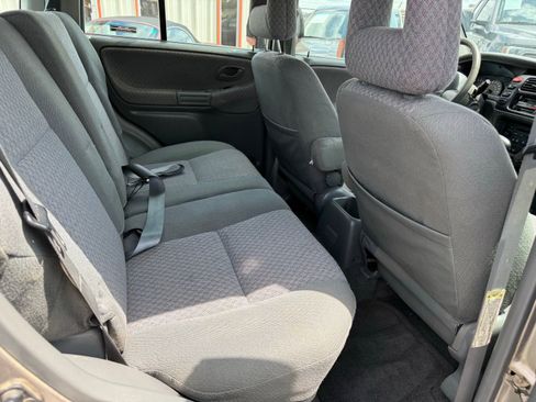 Used 2002 Chevrolet Tracker 4WD w/ Preferred Equipment Group image 14