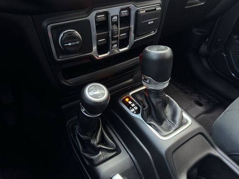 Used 2019 Jeep Wrangler Unlimited Sport S image 26