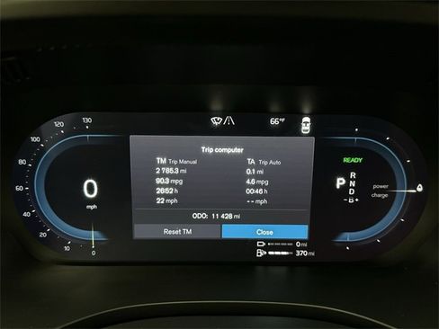 Certified 2024 Volvo XC60 T8 Plus w/ Protection Package Premier image 15