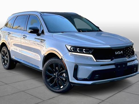 Used 2023 Kia Sorento SX image 2