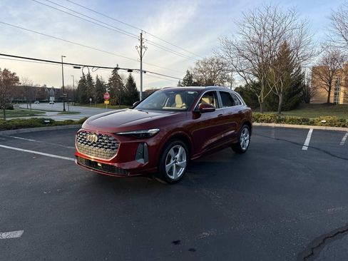 New 2025 Audi Q5 Prestige image 3