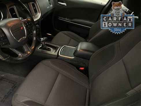 Used 2019 Dodge Charger SXT AWD/4WD image 10