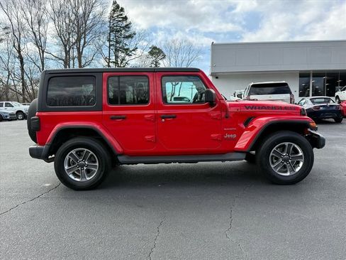 Used 2020 Jeep Wrangler Unlimited Sahara image 3