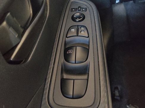 Used 2024 Nissan Versa S w/ S Plus Package image 27