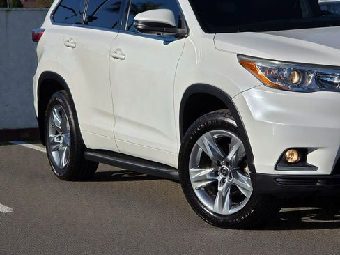 Used 2016 Toyota Highlander Limited image 3