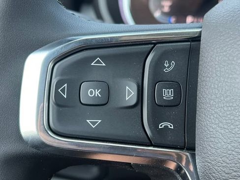 Used 2025 RAM 2500 Laramie AWD/4WD image 21