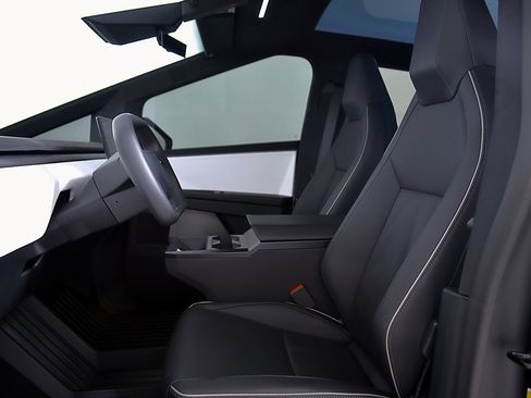 Used 2024 Tesla Cybertruck Cyberbeast AWD/4WD image 13