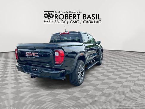 Used 2023 GMC Canyon Denali w/ Denali Black Edition AWD/4WD image 8