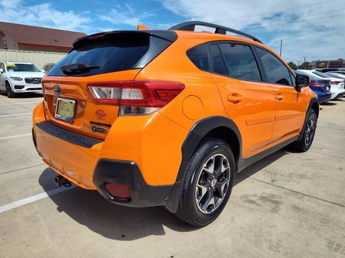 Used 2018 Subaru Crosstrek 2.0i Premium w/ Popular Package #2 AWD/4WD image 4