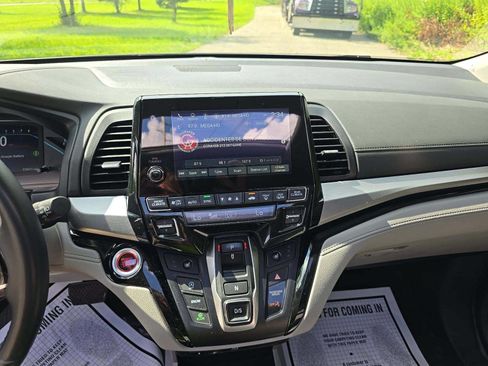 Used 2023 Honda Odyssey Touring image 8