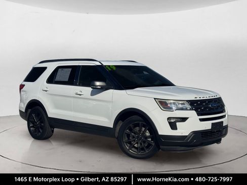 Used 2019 Ford Explorer XLT w/ Equipment Group 202A FWD image 1