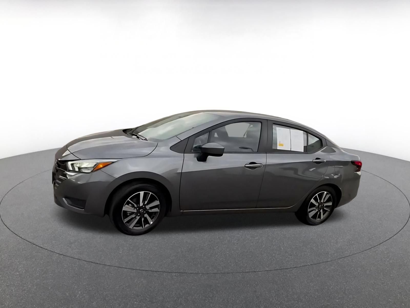 Used 2025 Nissan Versa SV FWD image 7