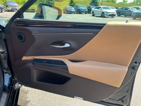 Used 2021 Lexus ES 250 w/ Premium Package AWD/4WD image 11