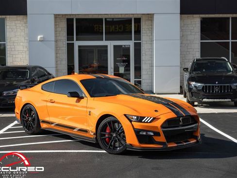 Used 2020 Ford Mustang Shelby GT500 w/ Technology Package image 2