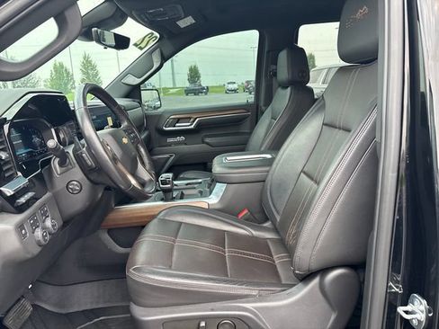 Used 2022 Chevrolet Silverado 1500 High Country w/ Technology Package AWD/4WD image 9