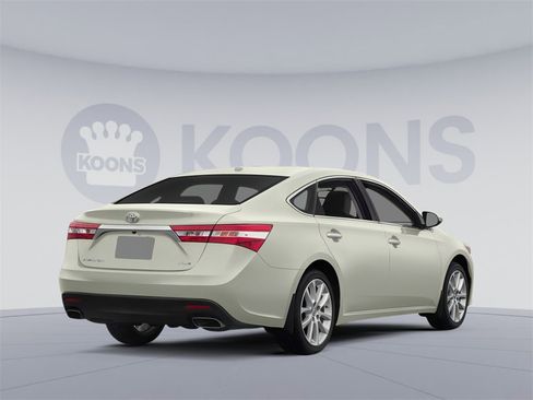 Used 2014 Toyota Avalon XLE image 2