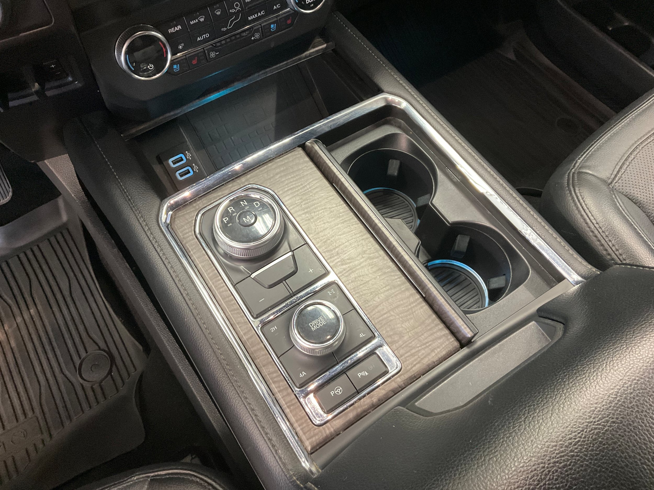 Used 2019 Ford Expedition Limited w/ Special Edition Package AWD/4WD image 15